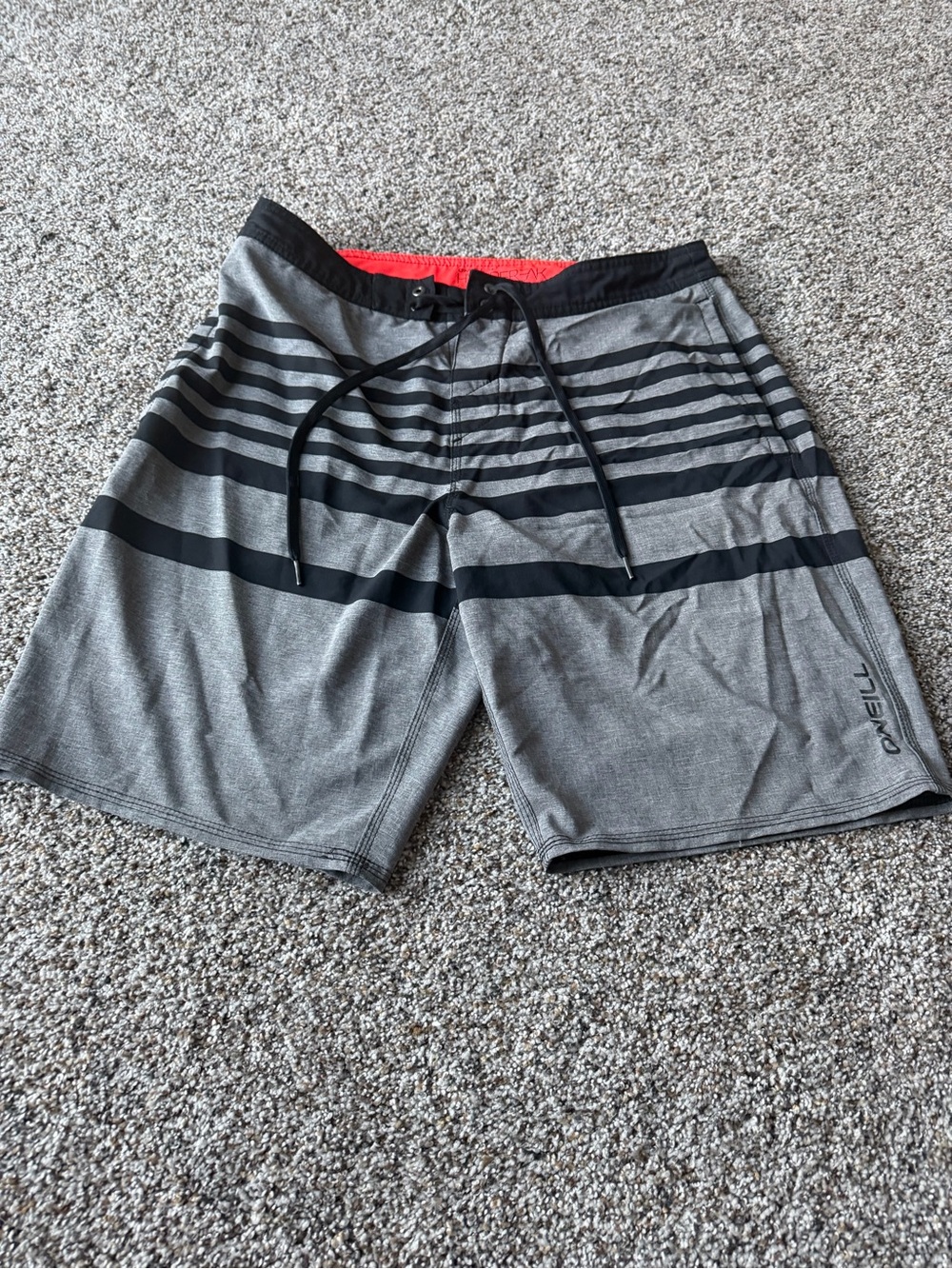 O'Neill Hyperfreak Boardshorts Men's 32 Gray Black Stripe Surf Swim Trunks